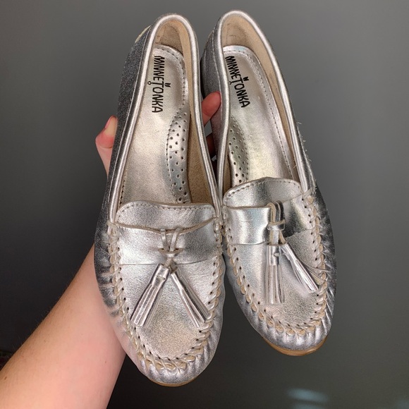 silver minnetonka moccasins